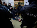 Появилось видео, как ФСБ поймала украинских террористов с бомбой в Каховке