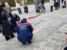 В Геническе зажгли картину из трёх тысяч свечей в рамках акции «Свеча памяти»