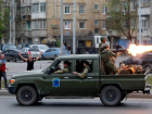 Пьяные бойцы обстреляли автомобили в Херсоне, ранив местного жителя