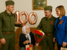 100-летнюю труженицу тыла из Херсонской области поздравили с Днём Победы бойцы