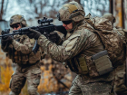 Морпехи Северного флота преодолевают огонь, воду и металл, чтобы быть готовыми ко всему