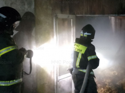 Двое херсонцев получили ожоги при пожаре в Каховском округе