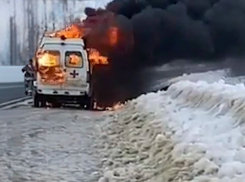 В Херсонской области машина скорой помощи подорвалась на мине