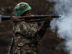 Новости СВО: МИД Украины пригрозил Путину и упомянул Хаменеи, Киев переименует районы в ДНР, взлетел на воздух ангар ВСУ в Херсоне