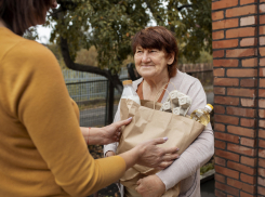 Более четырех тон гуманитарного груза доставили в Херсонскую область из Крыма
