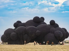 Херсонка и киевский художник покорили фестиваль Burning Man впечатляющей инсталляцией
