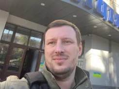 «Он обкурился»: жители Херсона нахамили главе ОВА после слов о десятках подземных больниц и школ