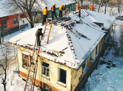 Геническ восстанавливается после атаки ВСУ: местные жители и администрация сплотились ради помощи пострадавшим