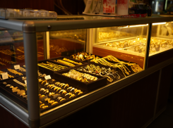 В Херсоне директор ломбардов исчез с чужими украшениями почти на 200 тысяч долларов