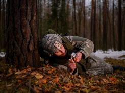 «Пуля вылетела через глаз»: ослепший боец пять дней полз по минам на Херсонском фронте