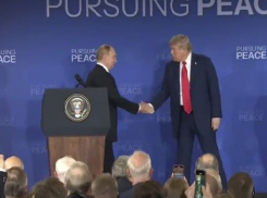 Прогресс наметился, но сделки пока нет: к чему пришли Путин и Трамп на Аляске
