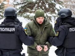 В Херсоне боевик ВСУ изнасиловал девушку и напал на полицеского