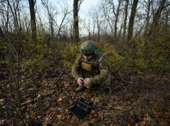 ВС РФ раскрошили микроавтобус ВСУ на правом берегу Днепра
