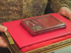 В Херсонской области семье погибшего героя Сергея Яковенко передали орден Мужества