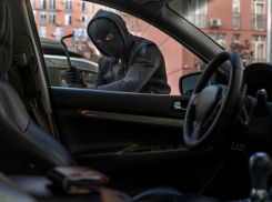 Военкомы угнали внедорожник жителя Херсона под предлогом «срочной перевозки преступника»