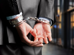 Обвиняемый в коррупции директор «Парки Херсона» заключил контракт на сумму три млн гривен