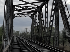 Тело мужчины нашли под мостом в Херсоне, он погиб при попытке проведать дом на Острове