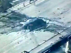 На Украине опубликовали видео повторных ударов по мосту в Херсоне
