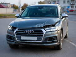 В Геническе 8-летняя девочка попала под колёса иномарки