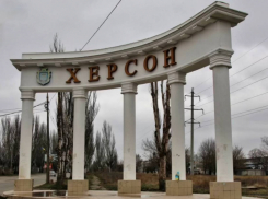 Новости Херсона: более 30 обстрелов, избиение подростка военкомами и мошенничество на 220 тысяч рублей
