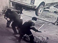 В Херсонской области сотрудники СТО арматурой отбили механика у сотрудников военкомата, видео