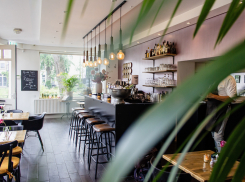 В Херсоне владелица кафе забрызгала посетителей из перцового баллончика