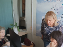 В Скадовске сотрудники Соцфонда России приняли от жителей 45 обращений