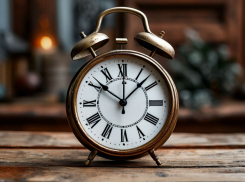 Жители правобережья Херсонщины навсегда перевели стрелки часов на зимнее время