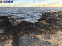 В Скадовске жители просят привести в порядок набережную и пляжную зону