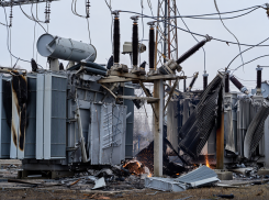 Херсон погрузился во тьму после удара по важному объекту энергетики