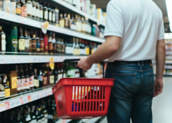 Теперь в Херсонщине алкоголь купить можно будет только через MAX и «Госуслуги»