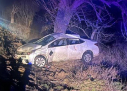 В Геническом округе водитель «Тойоты» вылетел в кювет и перевернулся