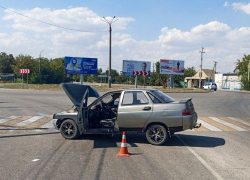 Двоих пострадавших госпитализировали после столкновения с опорой ЛЭП в Геническе