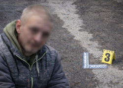 Мужчина кинул гранату в толпу людей в Херсонской области, есть раненные 
