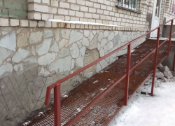 В Чаплинке инвалид через прокуратуру заставил бизнесмена установить пандус