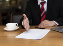 Сальдо пообещал помощь предпринимателям Геническа после пожара на рынке