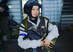 Залетела в окопе: норвежская учительница отправилась воевать за ВСУ в Херсон