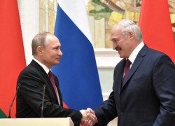 Новости СВО: Россия разнесет пол-Украины из Беларуси, китайские дроны ударят по ВСУ и битва на Каховском водохранилище