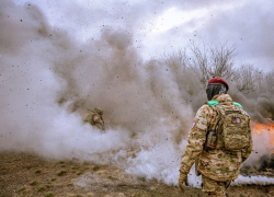 Новости СВО: «Герань» чуть не убила советника Минобороны Украины, штурм центра Константиновки, удар КАБами по Херсону