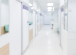 В частной клинике Херсона отказались лечить членов городской администрации