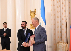 Сальдо жив: молва с Украины о гибели херсонского главы оказалась ложной