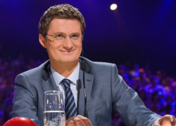 «Лицо Майдана»: кто преследует Ани Лорак за ее выступления в России