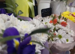 Стало известно, сколько в Херсонской области стоят цветы к 8 марта