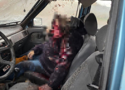 В Новой Каховке FPV-дрон ВСУ разорвал гражданский автомобиль с семьей