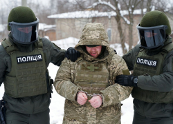 В Херсоне полицейские сломали ногу ВСУшнику