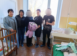 В Геническе отказной младенец обрёл новую семью прямо в роддоме