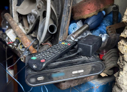 В Алешкинском округе мужчина стащил из гаража ковры и газовый баллон