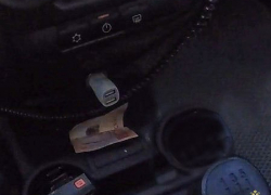 В Херсонской области калужанин попытался дать взятку сотрудникам ГИБДД