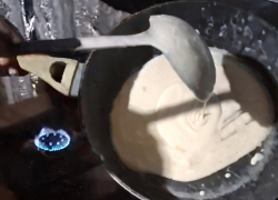 Бойцы ВС РФ показали на видео, как отмечают Масленицу на Херсонском фронте СВО