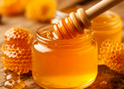 Херсонские пчеловоды собрали около 150 тонн мёда, несмотря на засуху